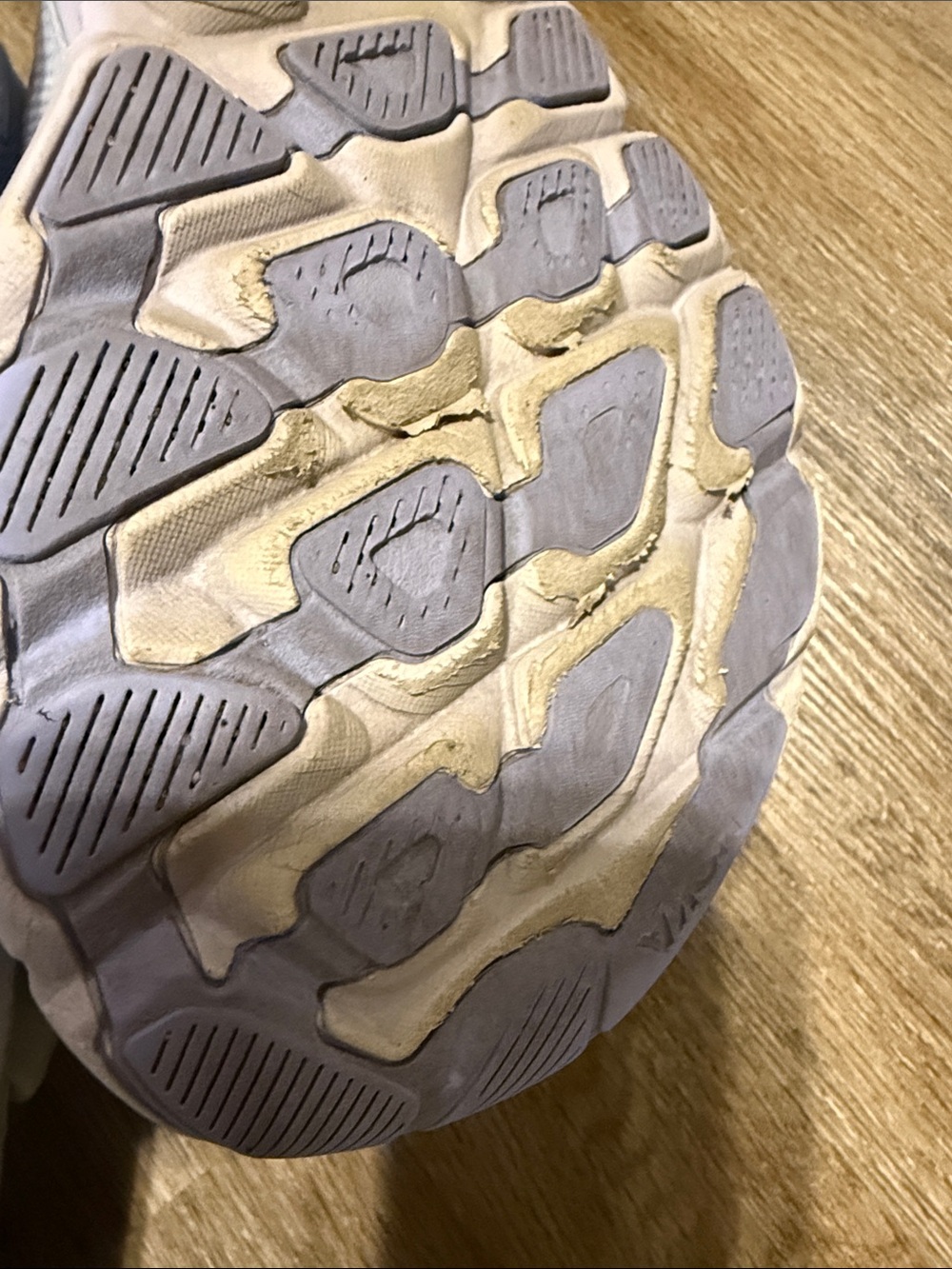 Hoka Clifton 9 Women's Light Lavender/Light Gray Running Sneakers - Picture 12 of 16